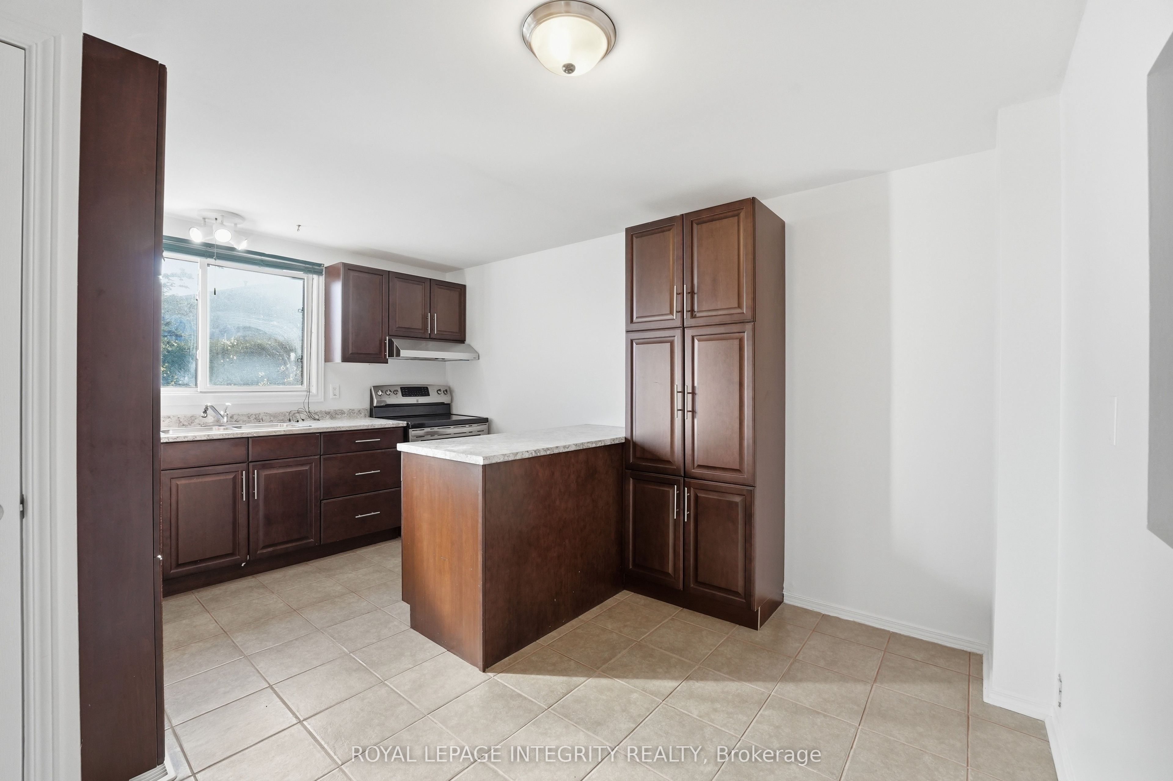 Additional image 6 of K-1460 Heatherington Road, Ottawa, ON, K1V 6S1