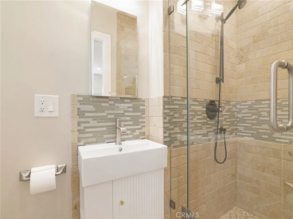 Additional image 77 of 2254 Cross St, La Canada Flintridge, CA 91011