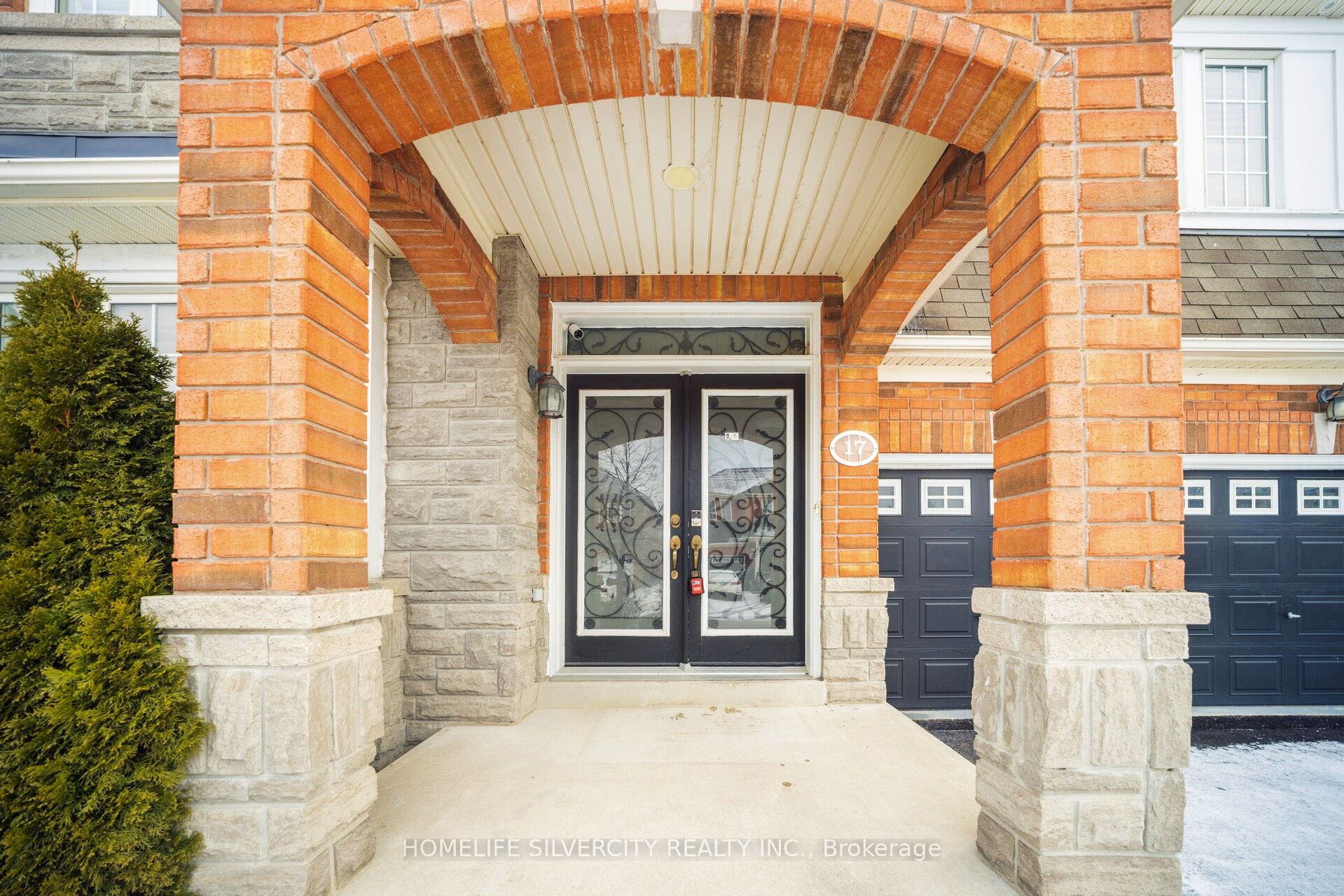 17 Sparhill Street, Brampton, ON, L6R 0P2 photo 3