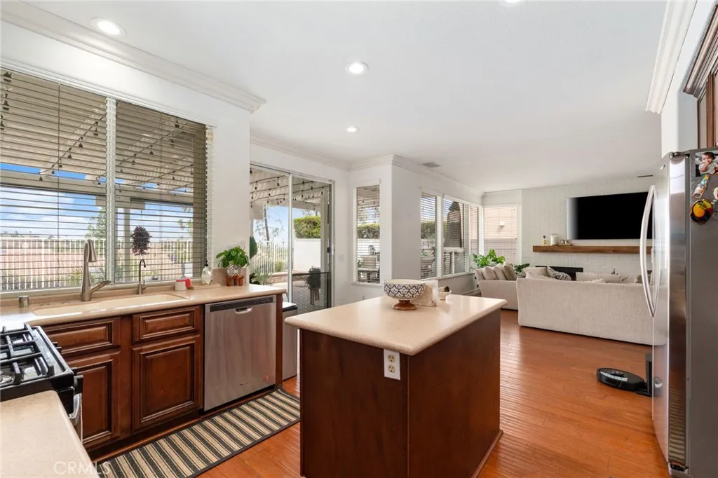 Additional image 14 of 908 N Temescal Cir, Corona, CA 92879