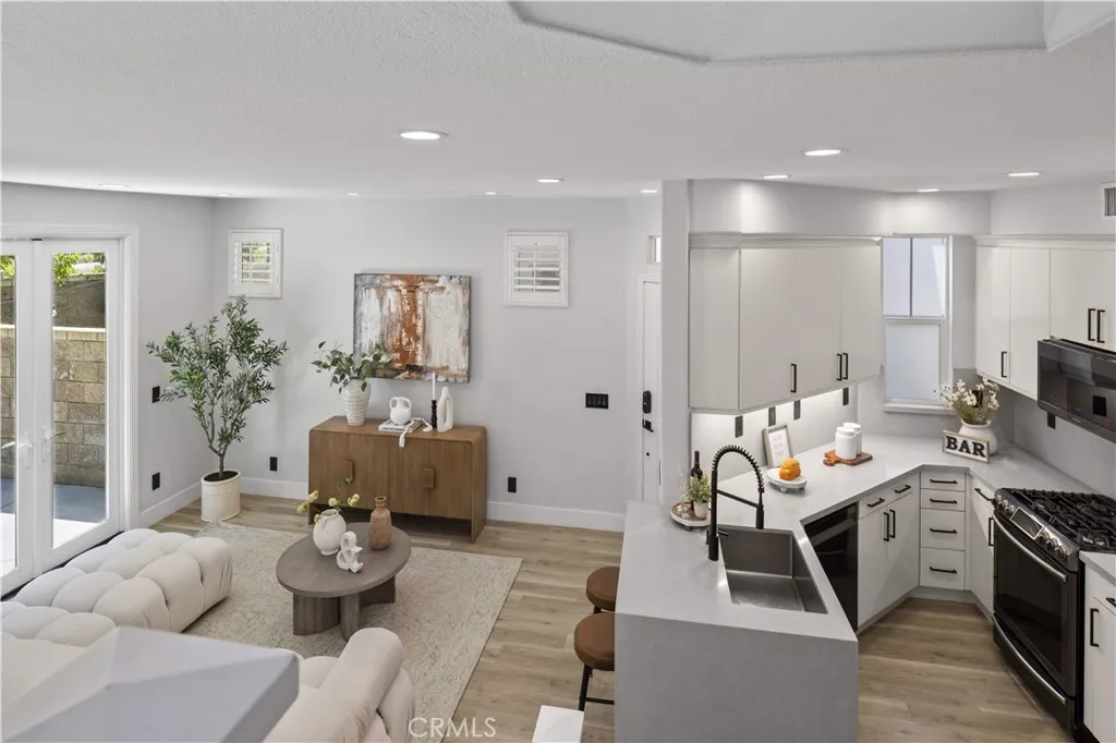 Additional image 15 of 328 Flyers Ln, Tustin, CA 92782