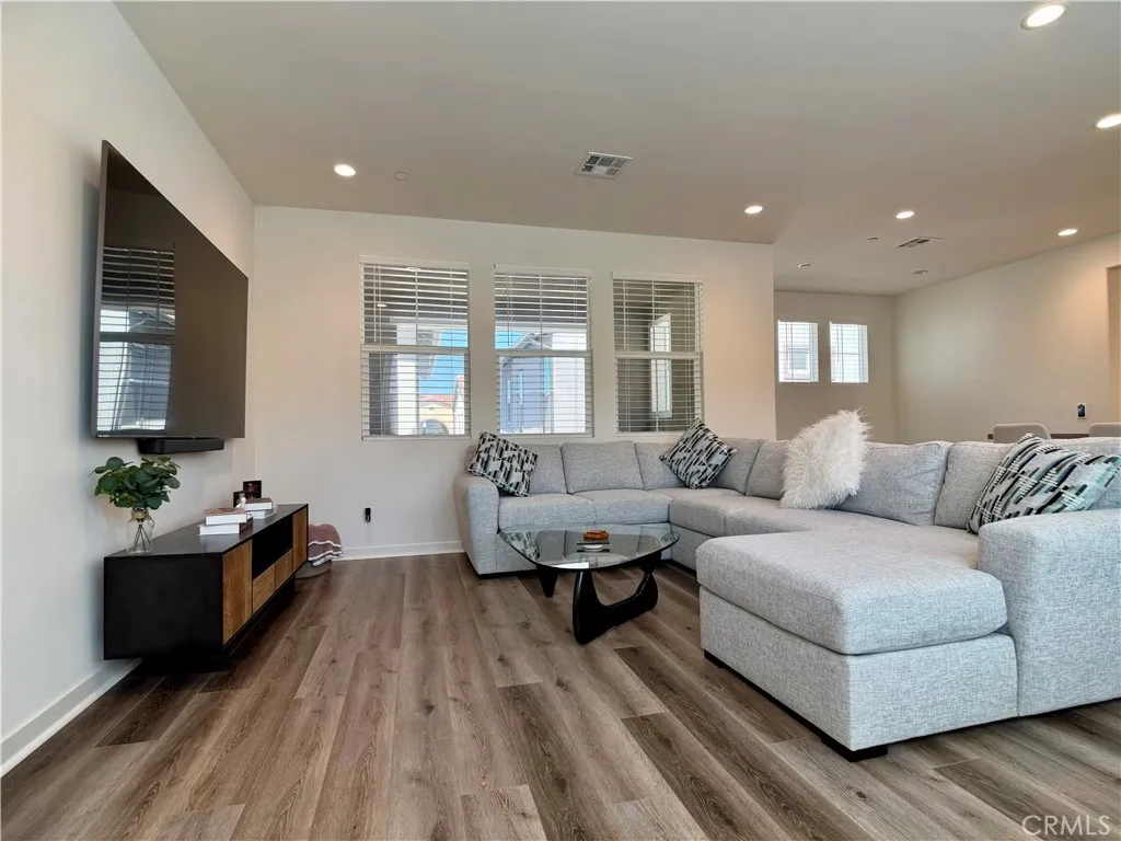 Additional image 32 of 16064 Jamie St Unit 8, Fontana, CA 92336