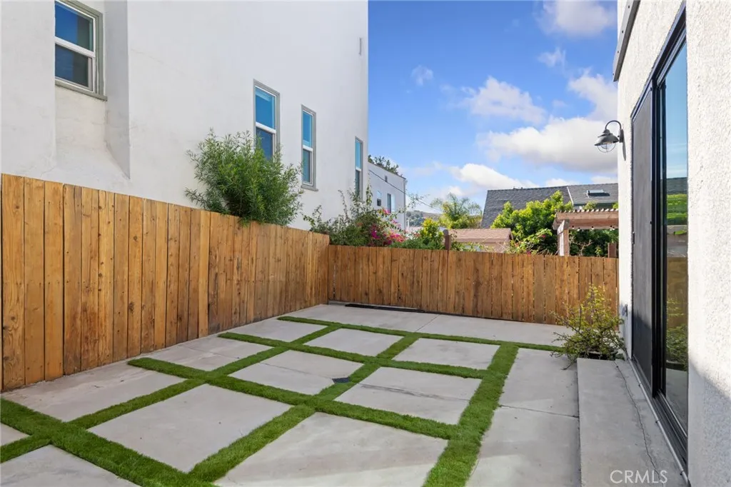 Additional image 59 of 411 Ulysses Street, Los Angeles, CA 90065