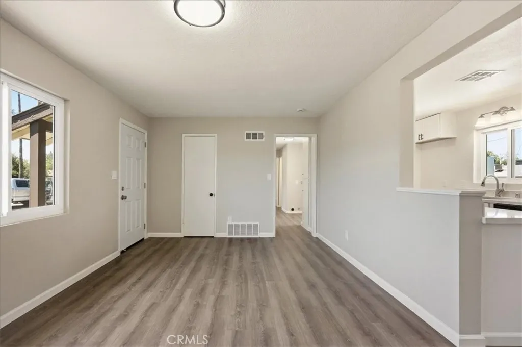 Additional image 10 of 548 W Montrose Ave, Hemet, CA 92543