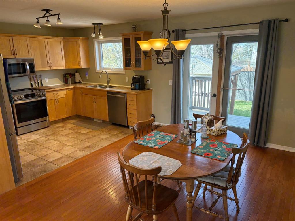 Additional image 3 of 43 Riverwood Manor W, Lethbridge, AB, T1k 7X3