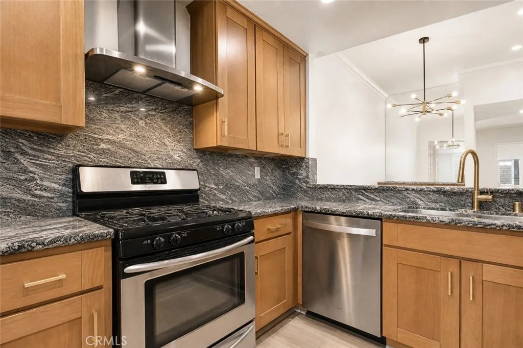 Additional image 45 of 10470 Riverside Dr Unit 102, Toluca Lake, CA 91602