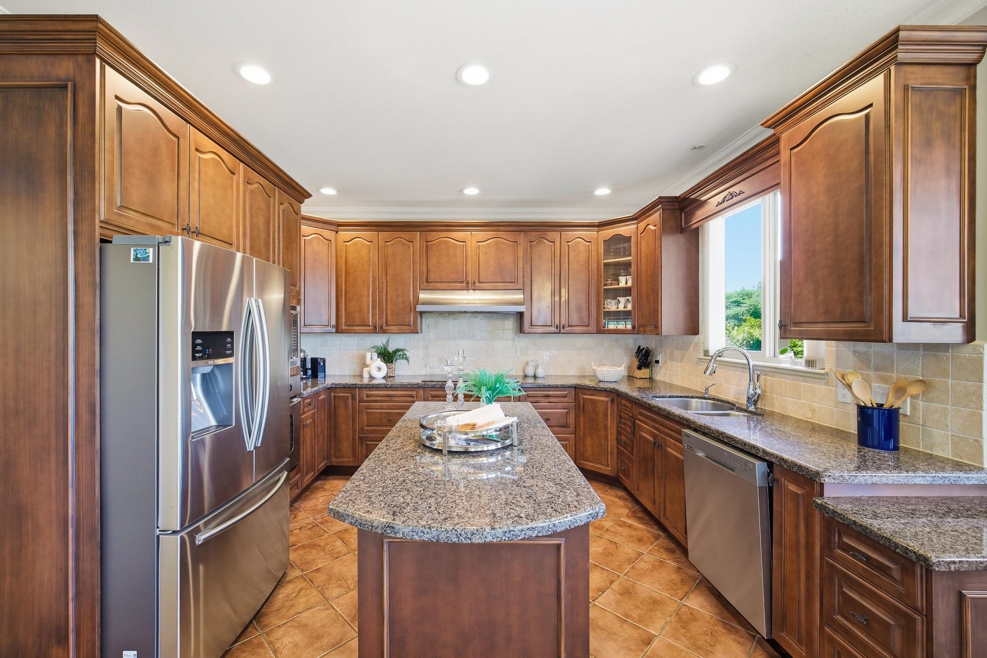 Additional image 3 of 9113 Briar Road, Burnaby, BC, V3N 4W8