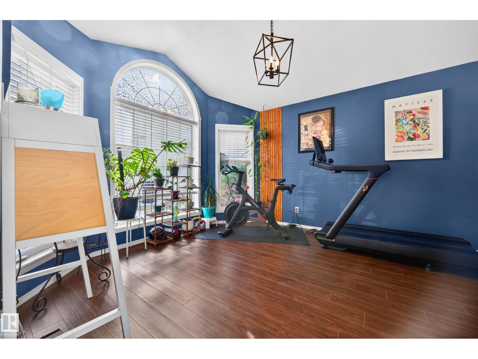 Additional image 3 of 2810 32a Street NW, Edmonton, AB, T6T1T3