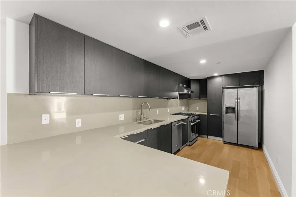 Additional image 5 of 2939 Leeward Avenue Unit 509, Los Angeles, CA 90005