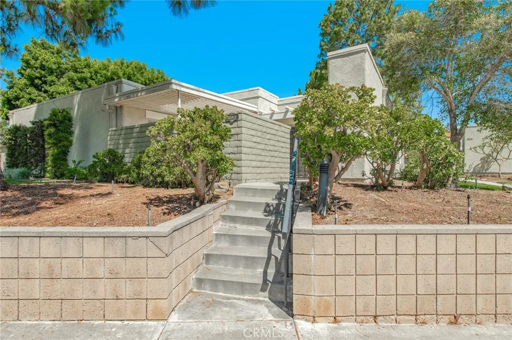 Additional image 2 of 2264 Via Puerta Unit B, Laguna Woods, CA 92637