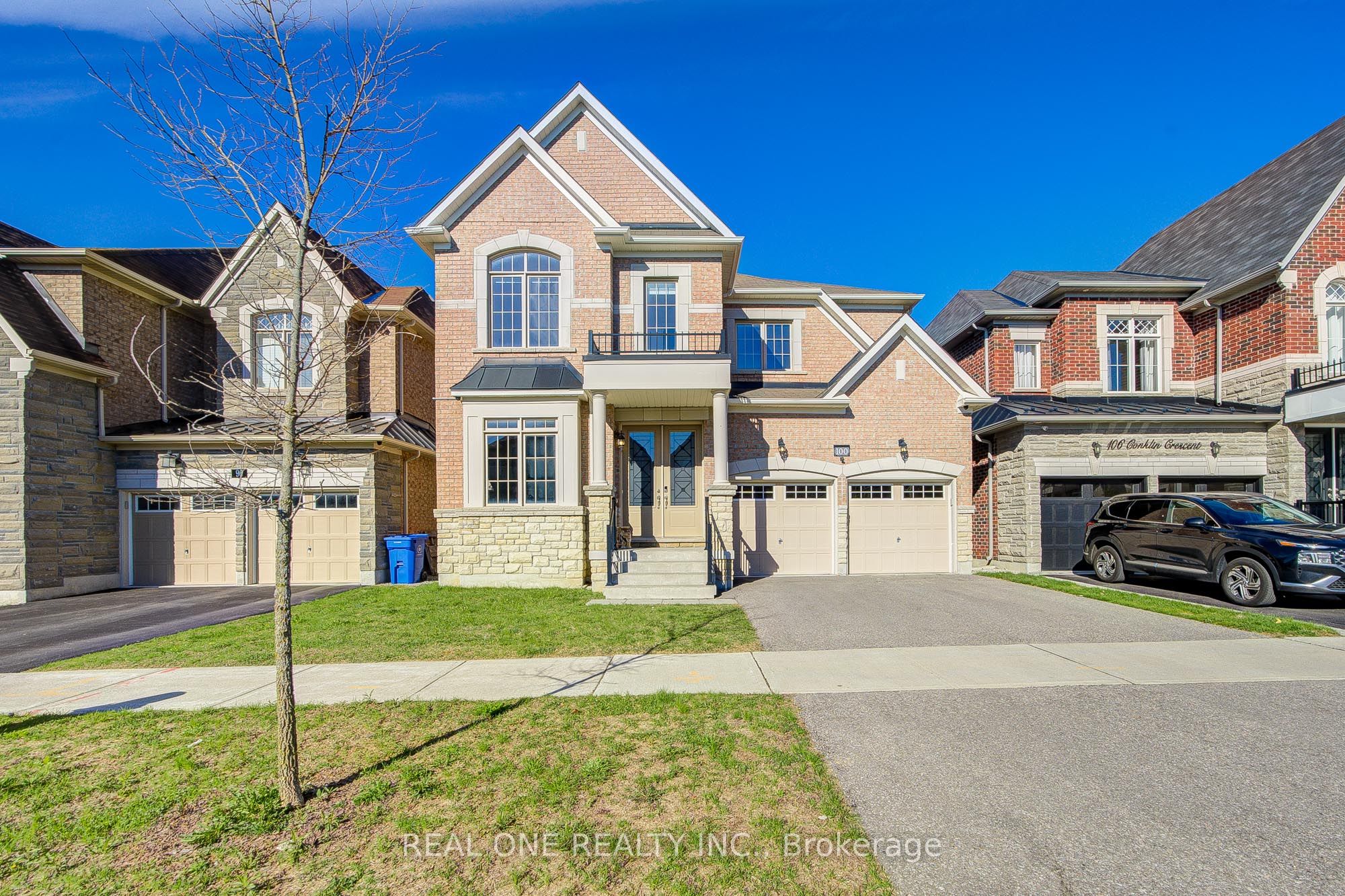 100 Conklin Crescent, Aurora, ON, L4G 0Z2