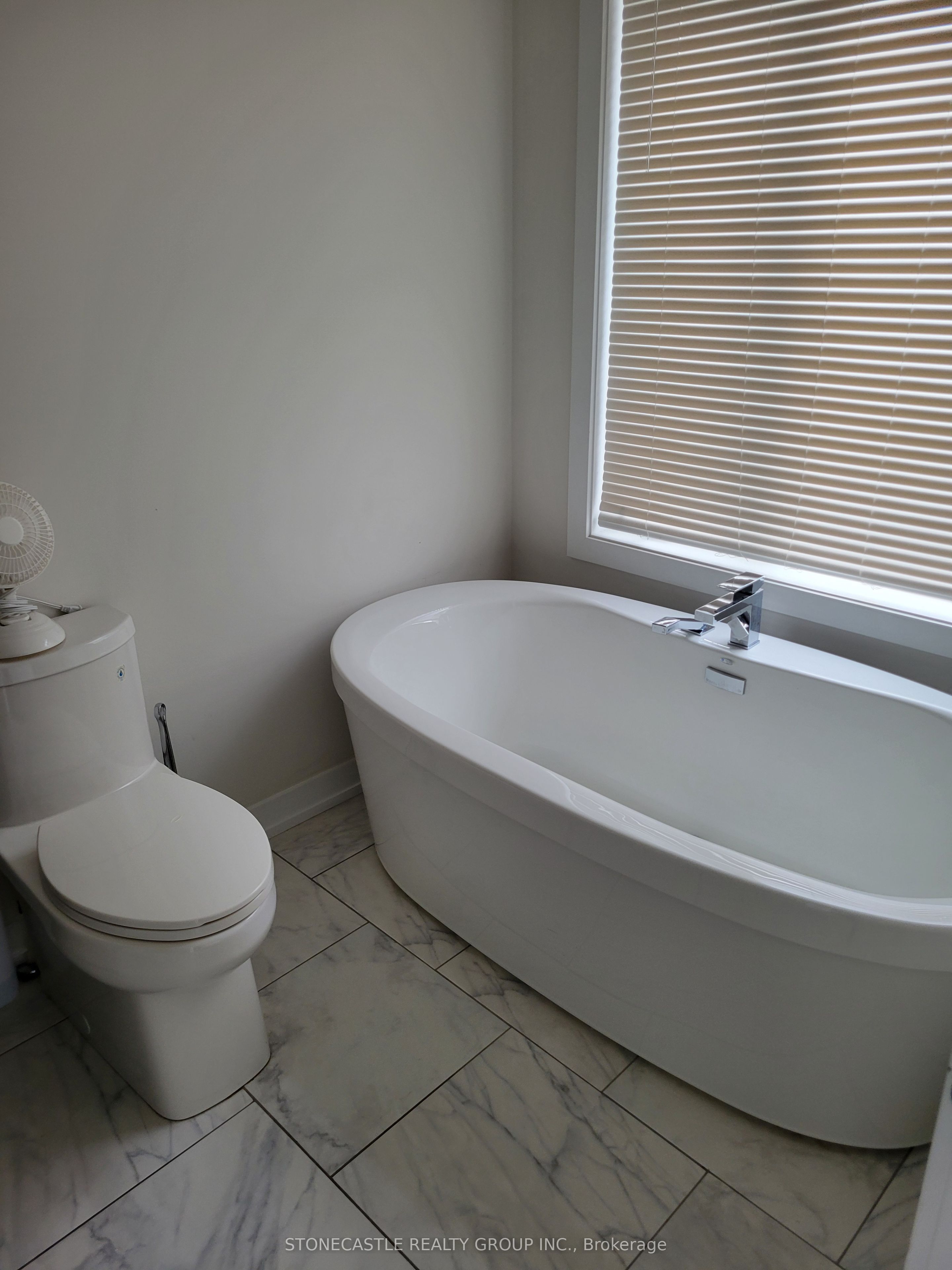 Additional image 2 of 98 Salterton Circle, Vaughan, ON, L6A 4Z2
