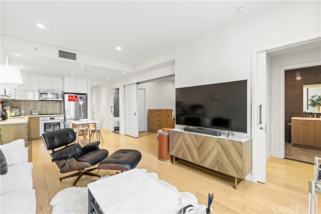 Additional image 35 of 400 S Broadway Unit 928, Los Angeles, CA 90013