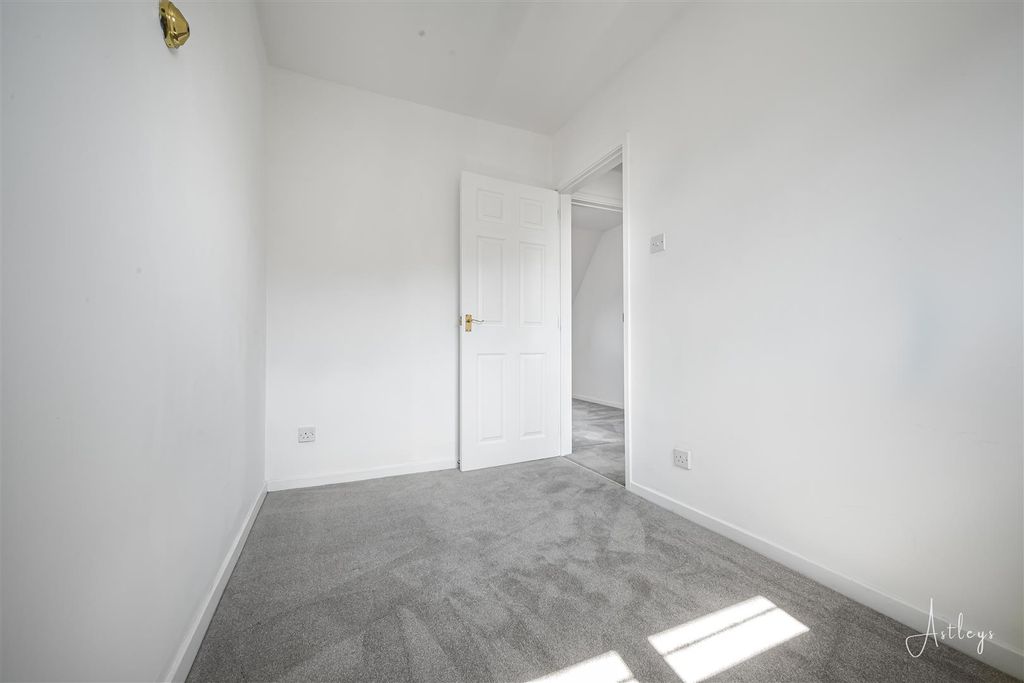 Additional image 23 of 4 bed detached house for saleLlwynderw Close, West Cross, Swansea SA3
