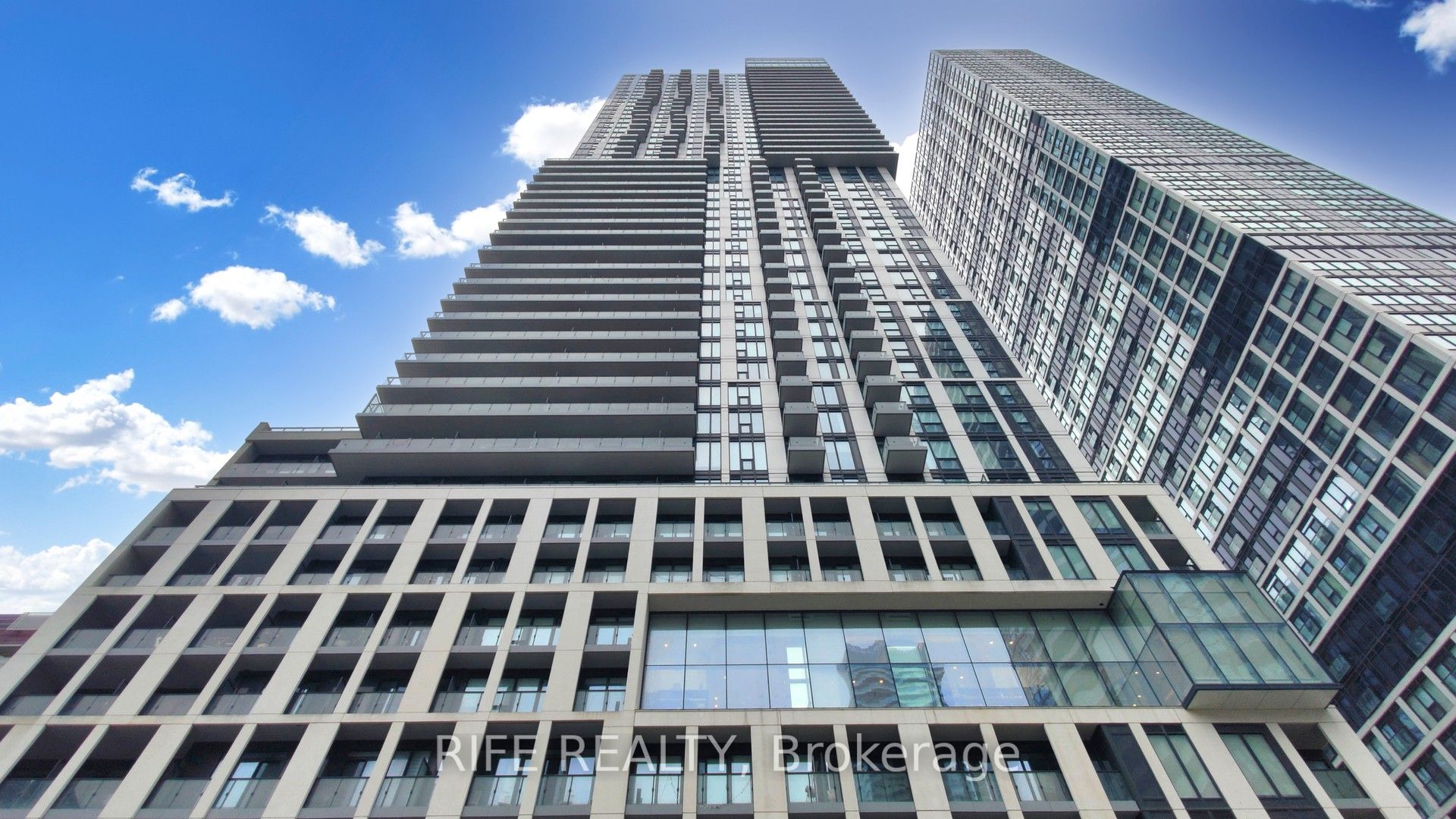 Additional image 2 of 830-251 Jarvis Street, Toronto, ON, M5B 0C3