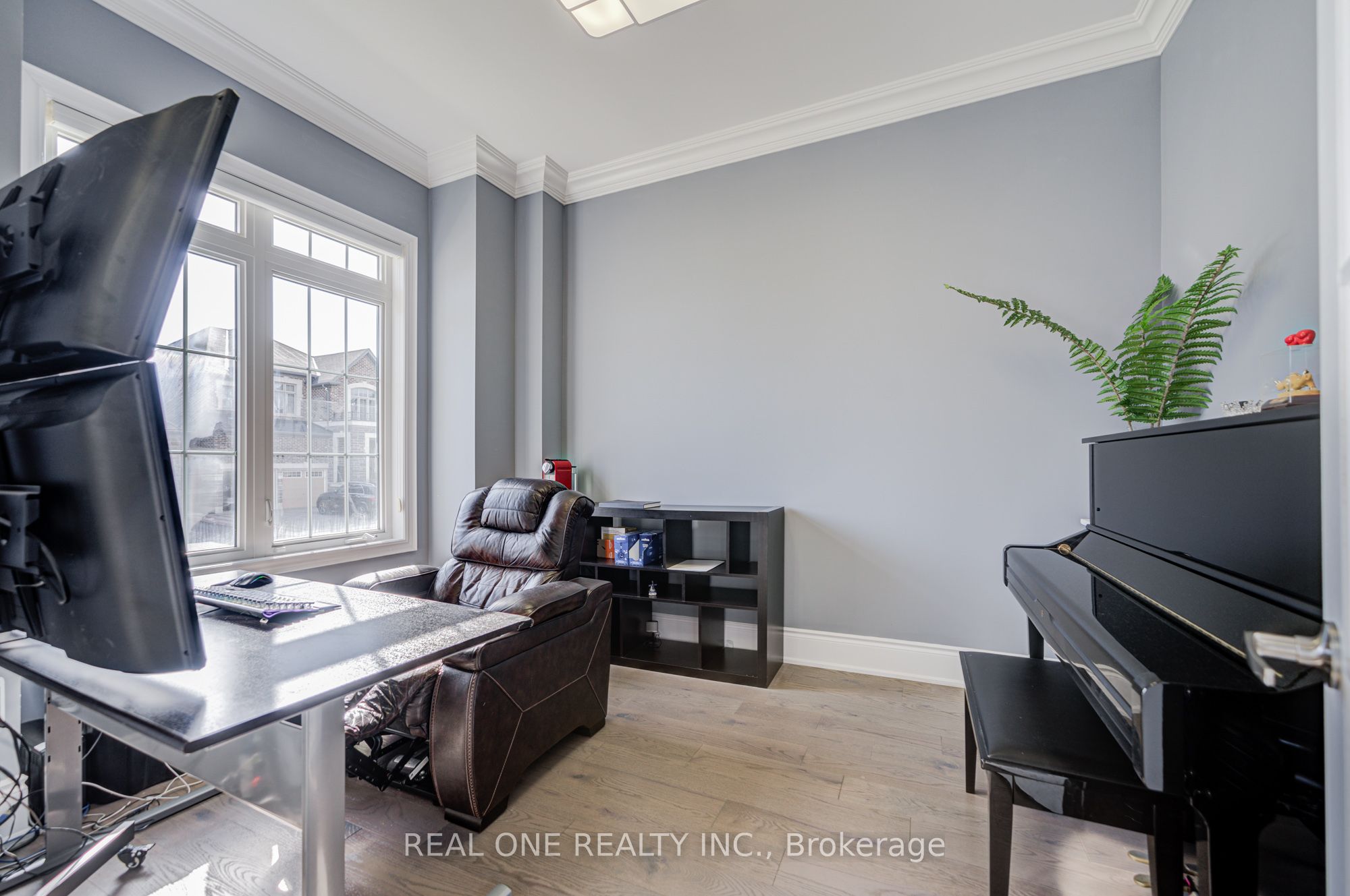 100 Conklin Crescent, Aurora, ON, L4G 0Z2 photo 3