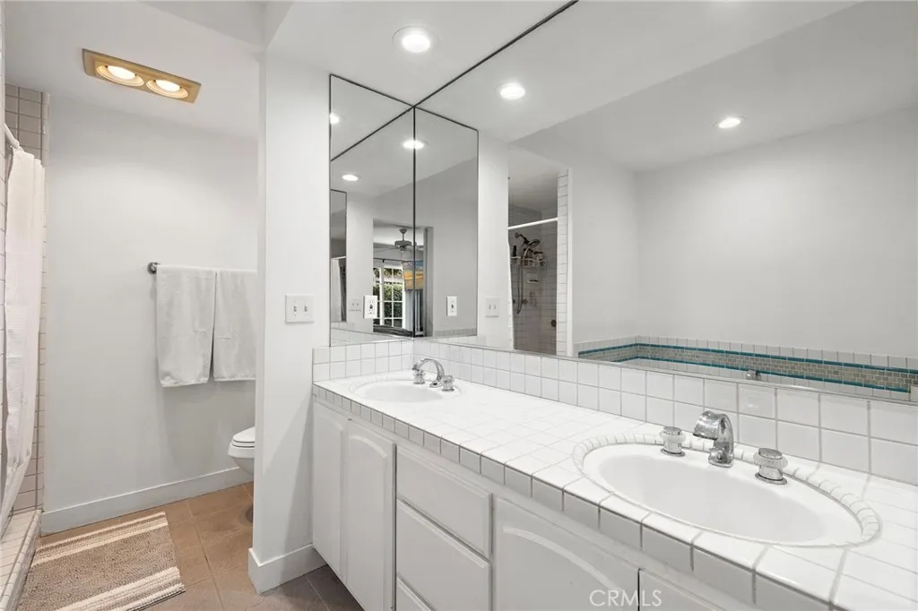 Additional image 18 of 2435 Marseilles Way, Costa Mesa, CA 92627