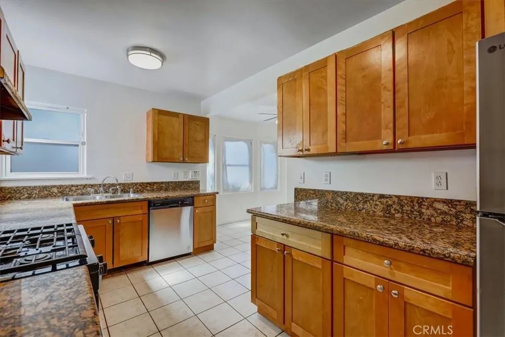 Additional image 19 of 301 E Forhan Street, Long Beach, CA 90805