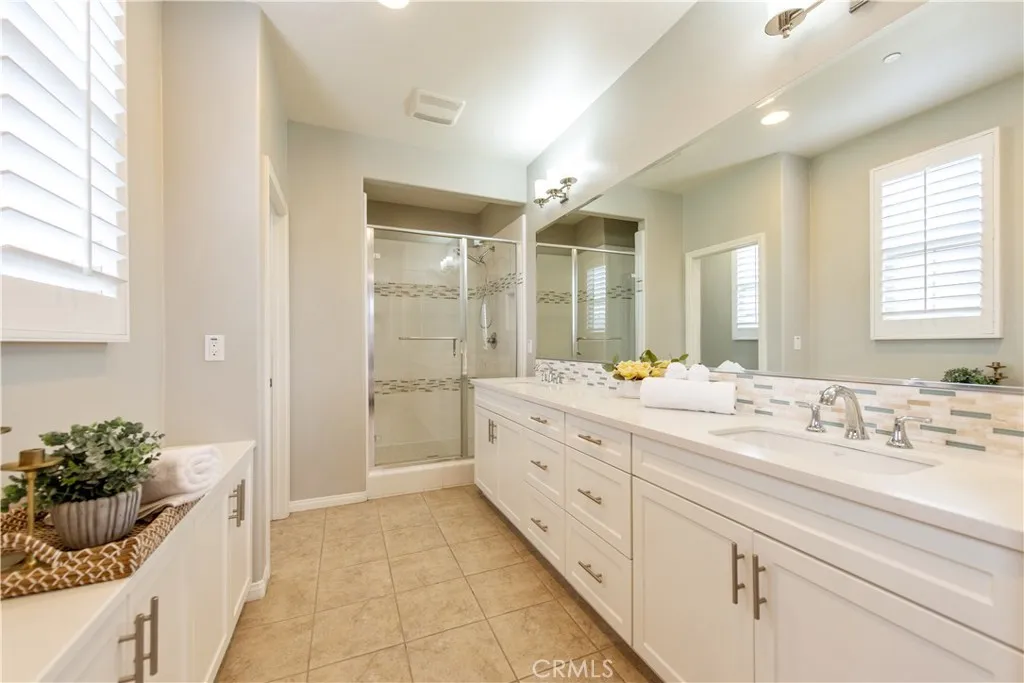 Additional image 74 of 68 Origin, Irvine, CA 92618
