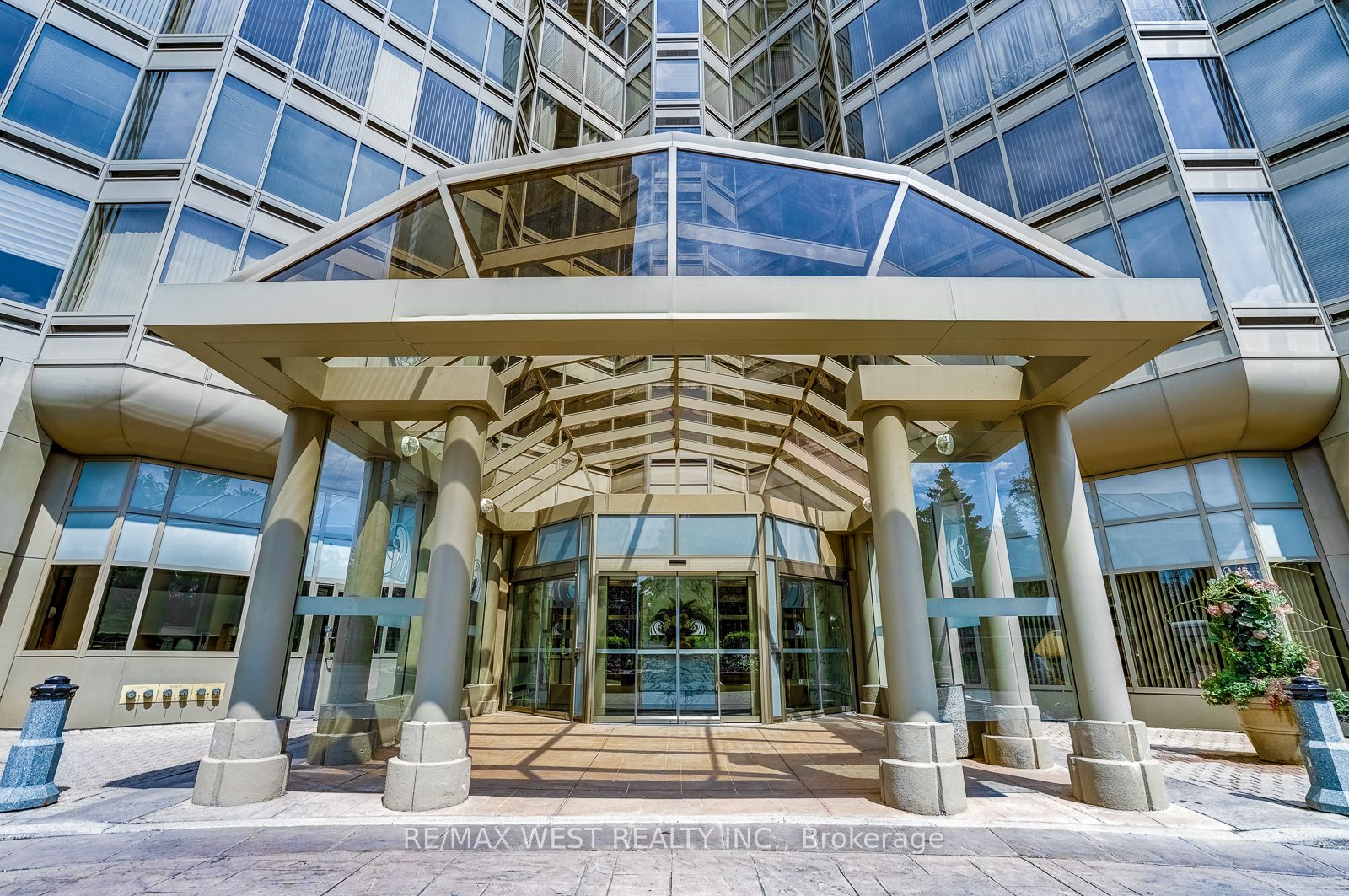 Additional image 5 of 2204-1 Palace Pier Court, Toronto, ON, M8V 3W9