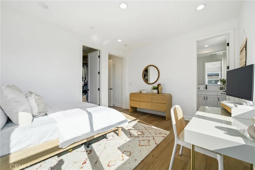 Additional image 47 of 124 Chant, Irvine, CA 92618