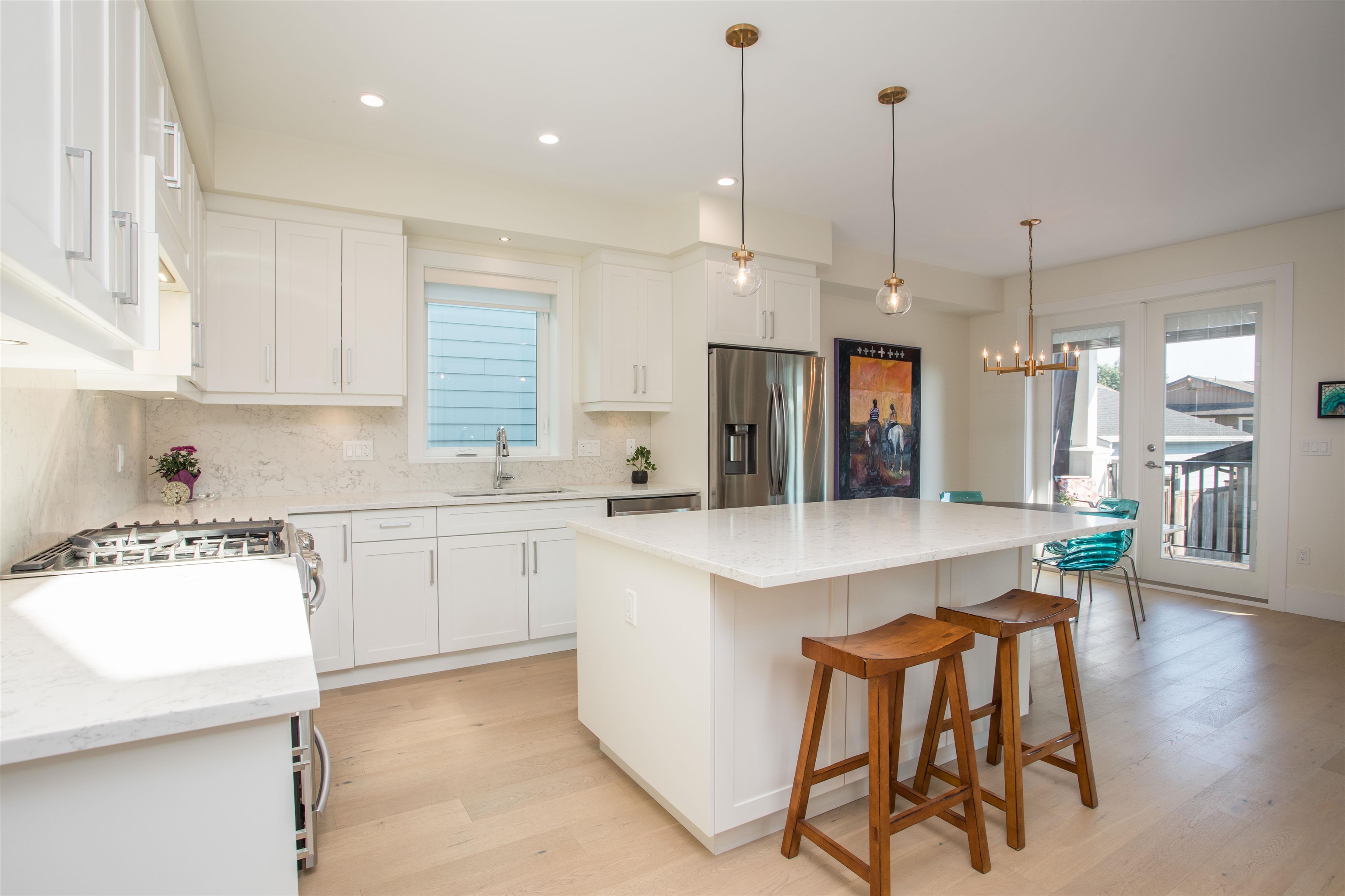 Additional image 4 of 341 13th Street E, North Vancouver, BC, V7L 2L8