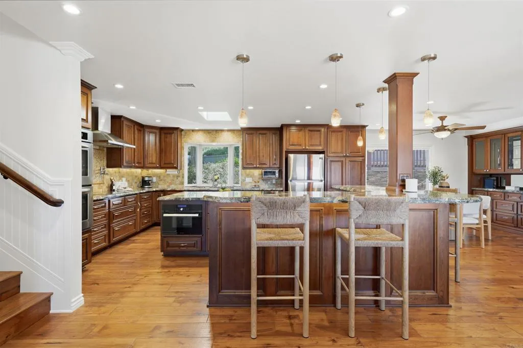 Additional image 46 of 1045 Cima Dr, San Marcos, CA 92078
