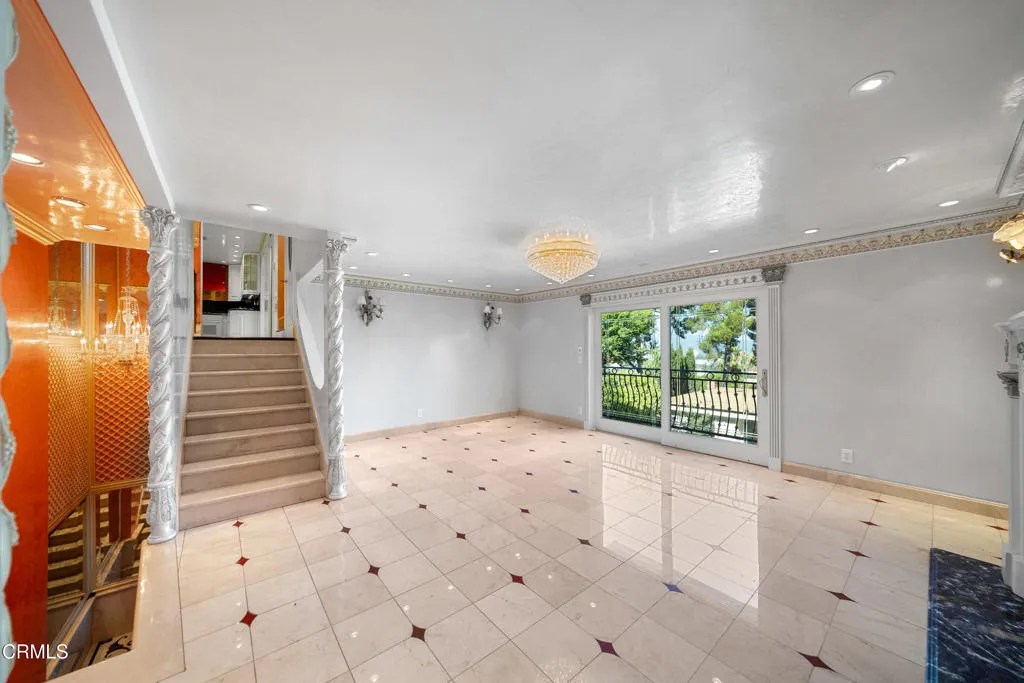 1118 Oberlin Drive, Glendale, CA 91205 photo 4