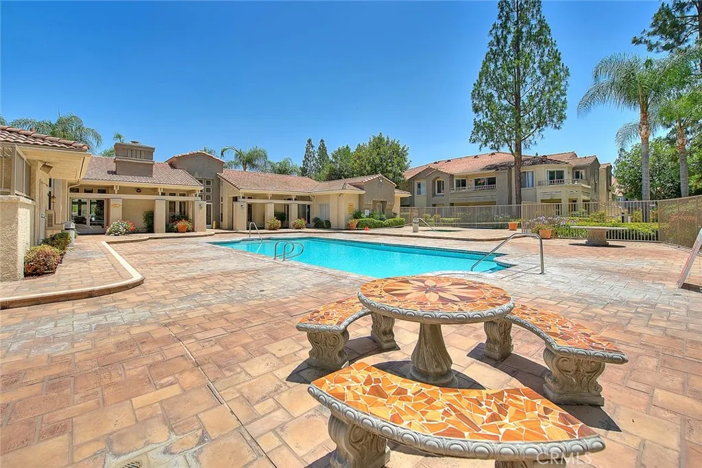 Additional image 2 of 1015 La Terraza Cir Unit 304, Corona, CA 92879