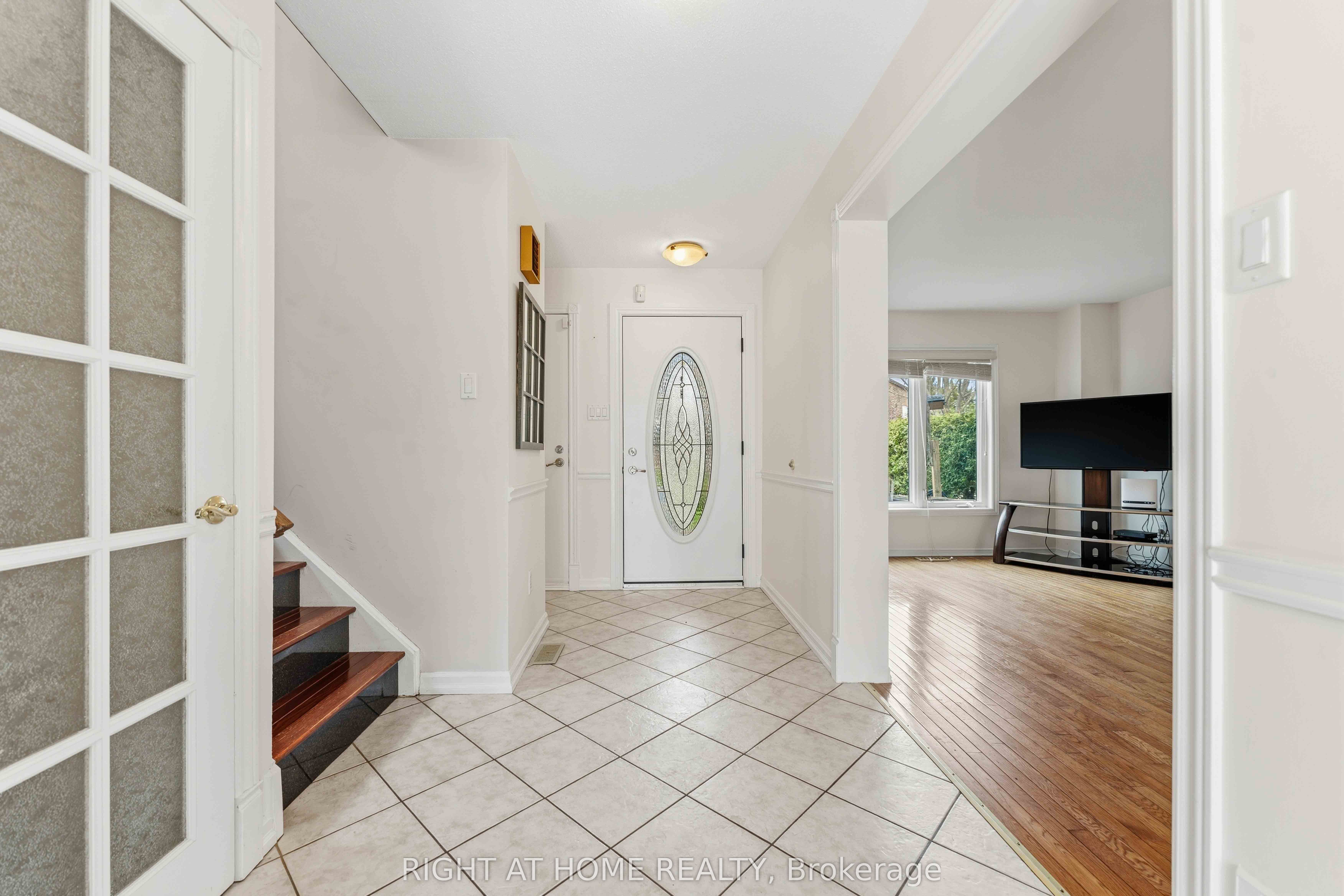 Additional image 4 of 26 Denham Way, Ottawa, ON, K2S 1H5