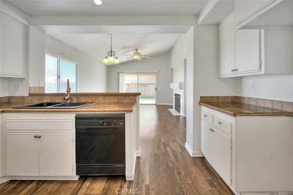 Additional image 88 of 15151 Desert Oak Cir, Victorville, CA 92394