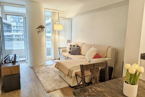 Additional image 7 of 857-10 Capreol Court, Toronto, ON, M5V 4B3