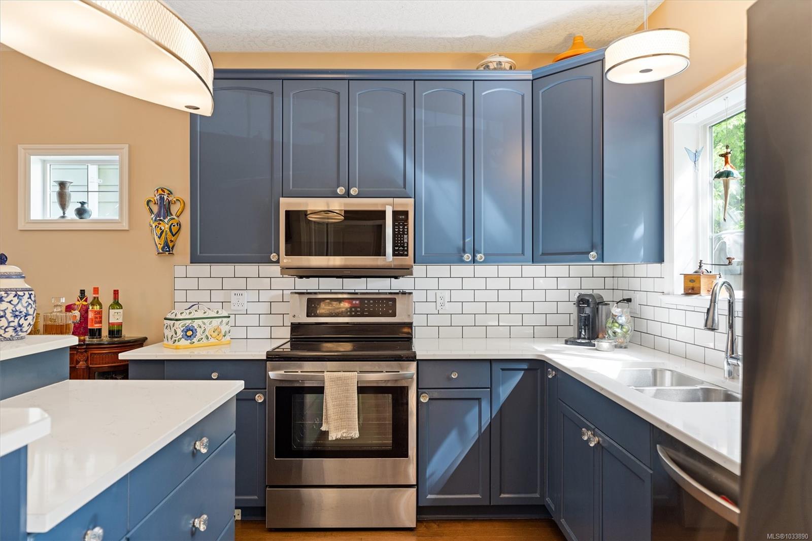 Additional image 4 of 105-2600 Peatt Road, Langford, BC, V9B 6X9