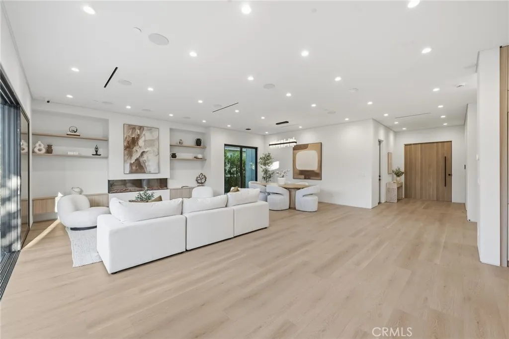 Additional image 48 of 19141 Erwin St, Tarzana, CA 91335