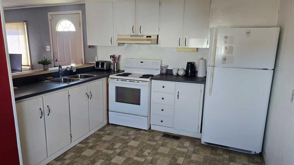 Additional image 3 of 76-8060 100 Street, Grande Prairie, AB, T8V 2N9