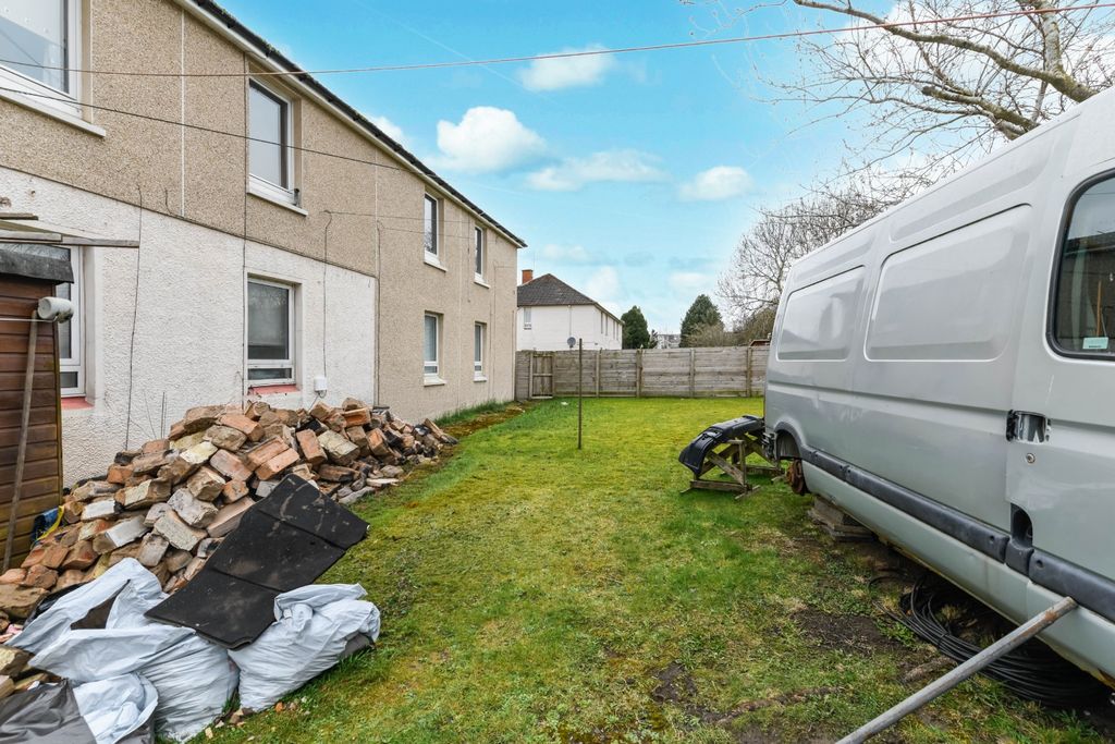 Additional image 2 of 2 bed flat for saleSchool Road, East Ayrshire, Auchinleck KA18