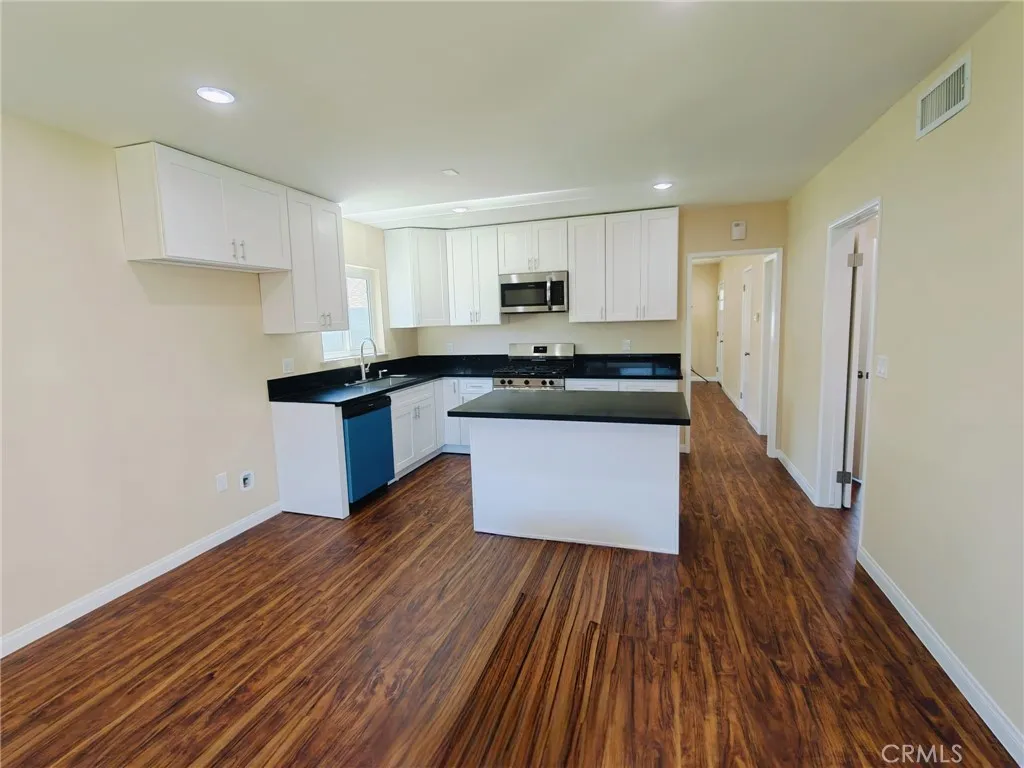 Additional image 99 of 7630 Minstrel Ave, Canoga Park, CA 91304