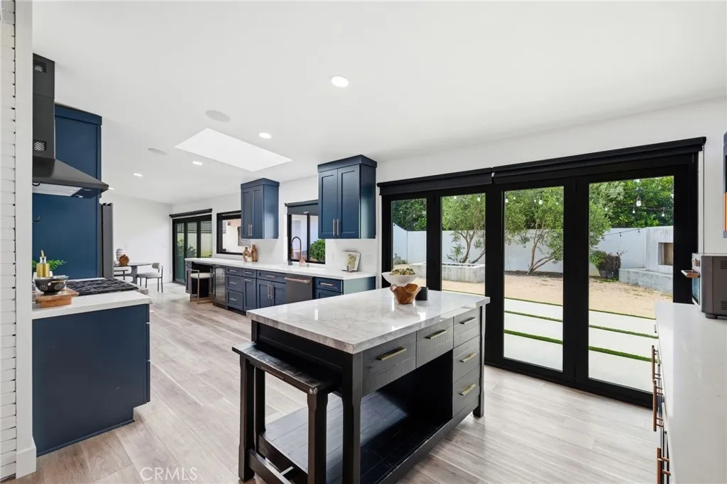 Additional image 13 of 3000 Country Club Drive, Costa Mesa, CA 92626