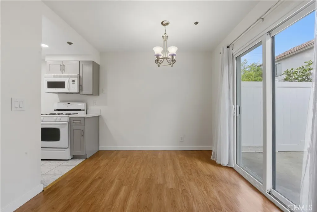 Additional image 43 of 403 S Newhope unit C St, Santa Ana, CA 92704