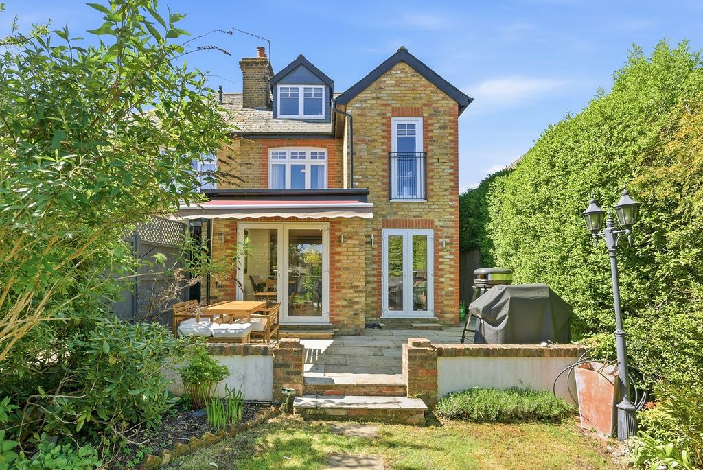 Additional image 11 of 4 bed semi-detached house for saleSt. Johns Road, Penn, Buckinghamshire HP10