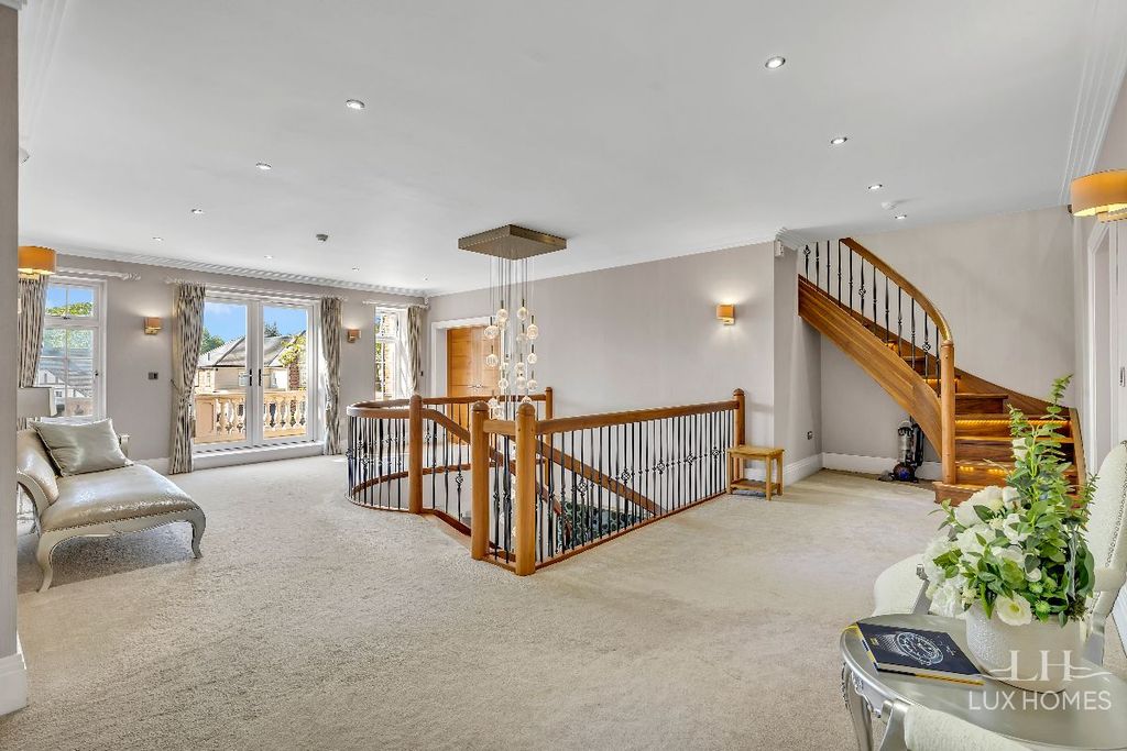 Additional image 22 of 7 bed detached house for saleParkstone Avenue, Emerson Park RM11
