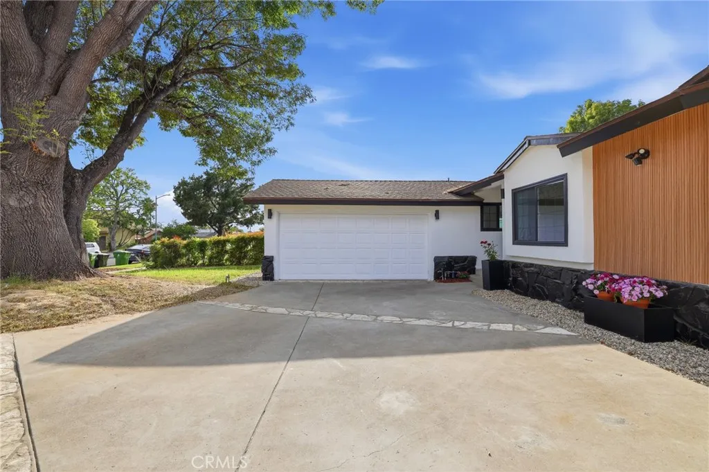 Additional image 3 of 16025 Calahan St, North Hills, CA 91343