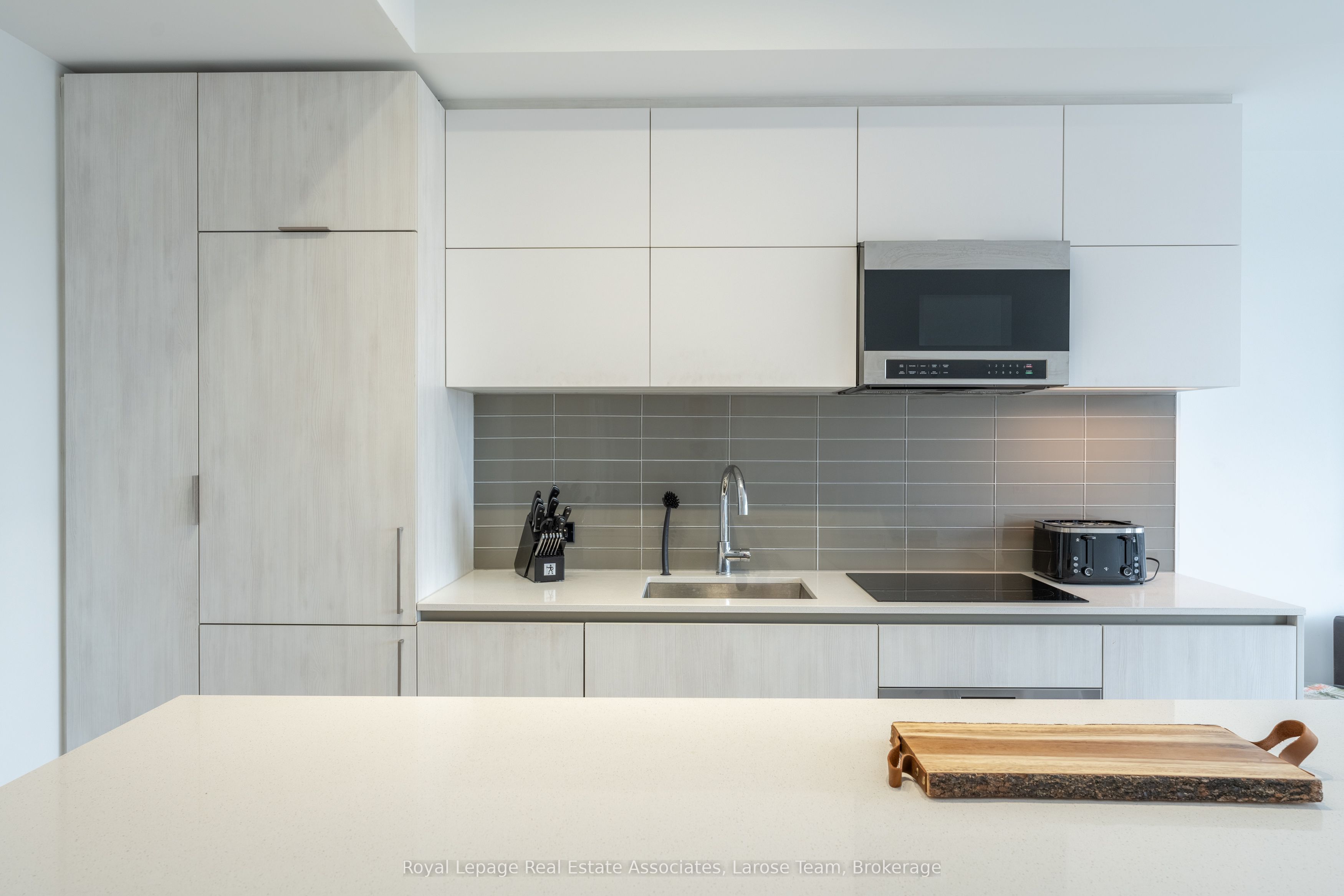 Additional image 6 of 1008-21 Park Street E, Mississauga, ON, L5G 1L7