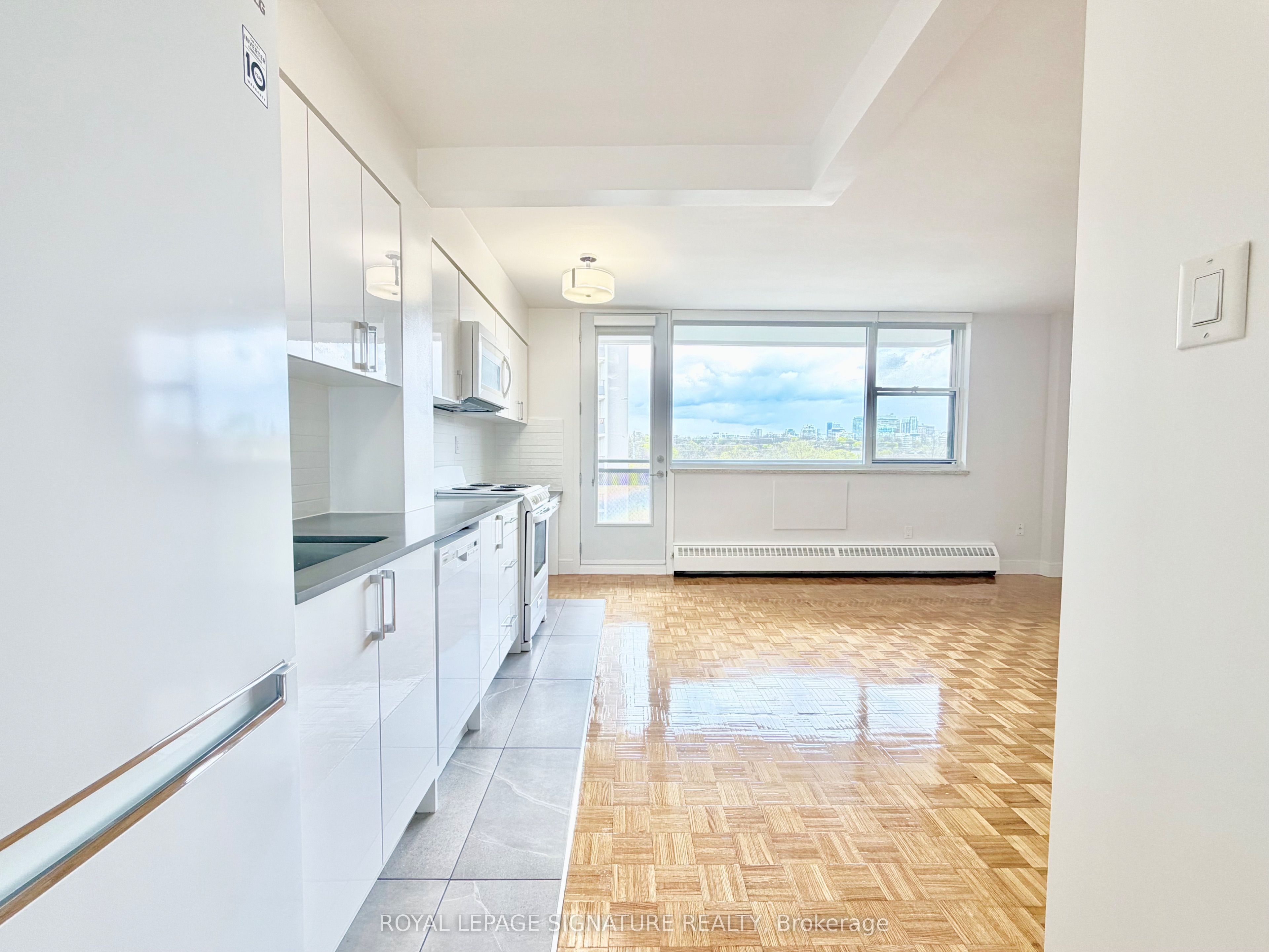 Additional image 2 of 809-276 St George Street, Toronto, ON, M5R 2P6