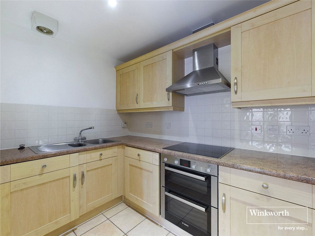 Additional image 3 of 2 bed flat for saleBear Wharf, Fobney Street, Reading, Berkshire RG1