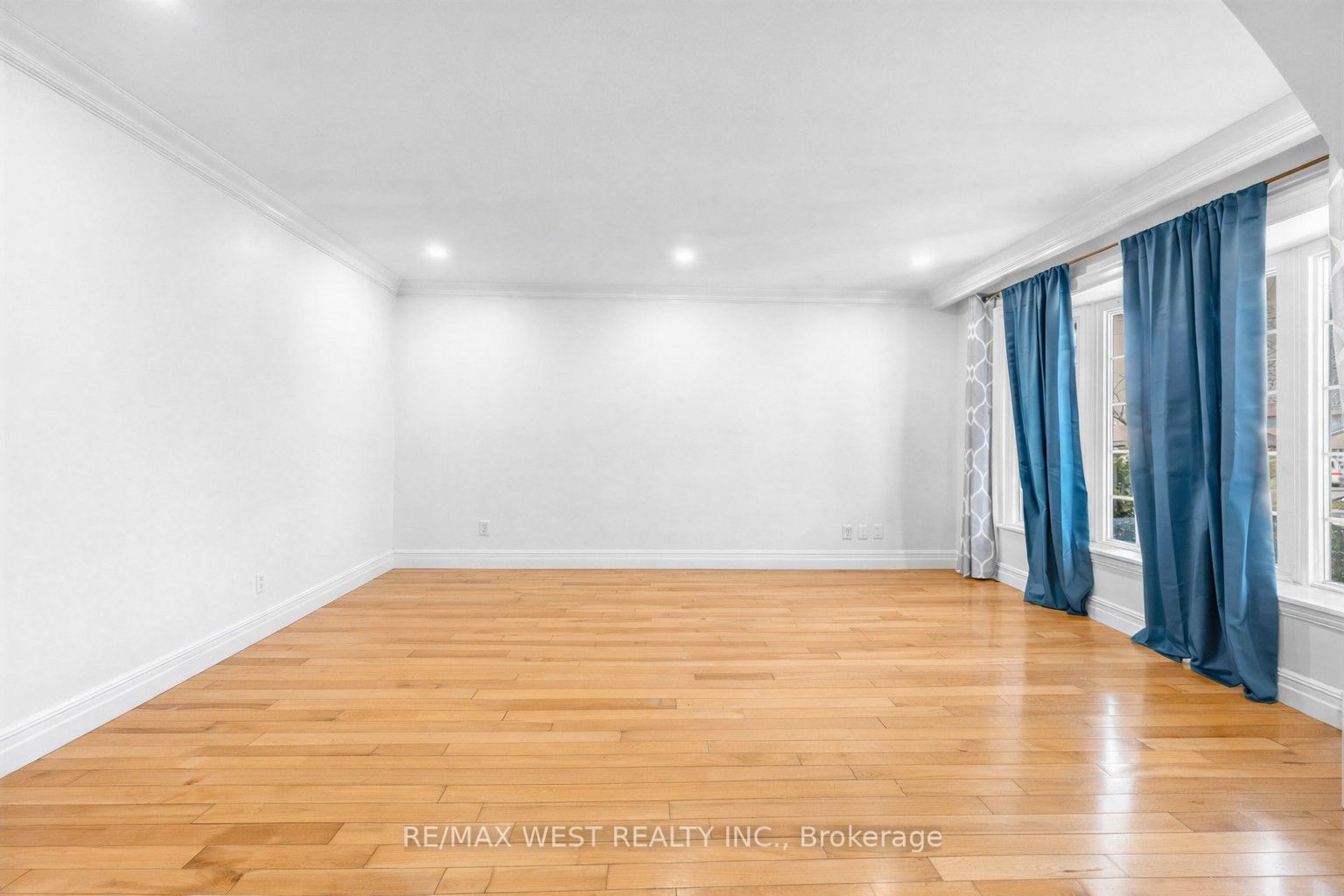 Additional image 2 of 578 Bellamy Road N, Toronto, ON, M1H 1G4