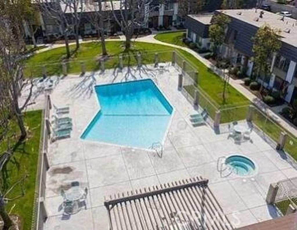 17619 Regency Cir, Bellflower, CA 90706