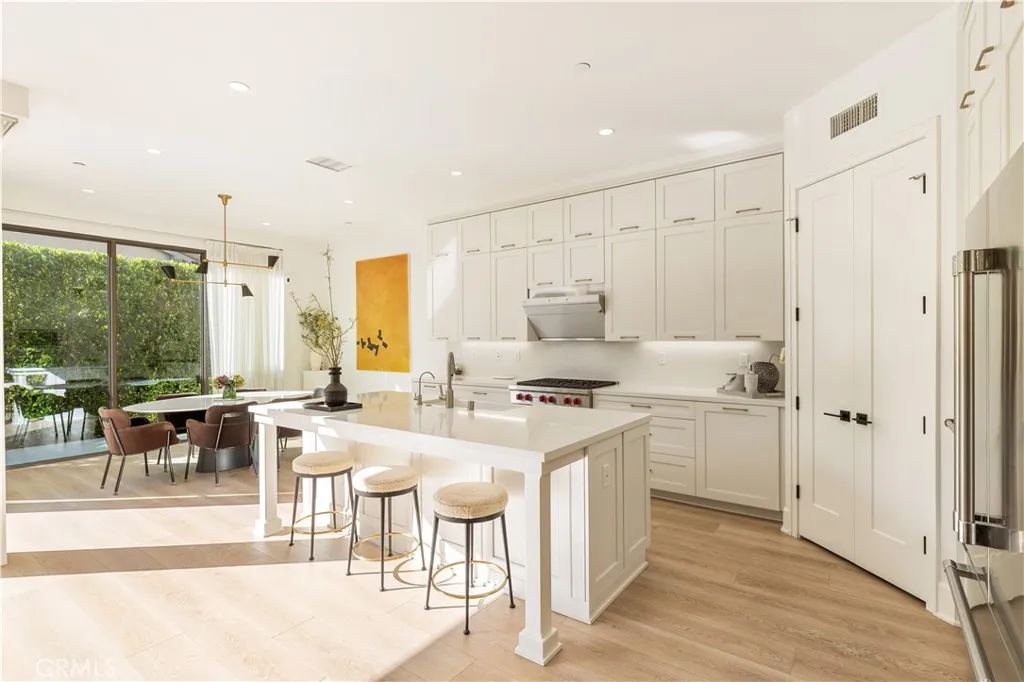 Additional image 27 of 135 Statura, Irvine, CA 92602