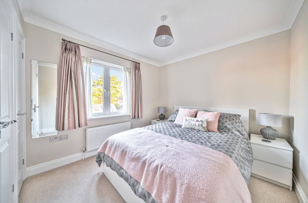 Additional image 11 of 4 bed flat for saleDouglas Avenue, Exmouth EX8