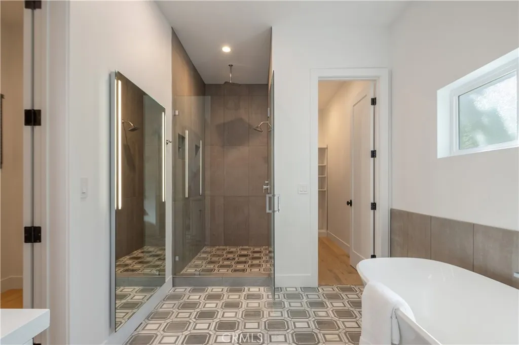 Additional image 46 of 333 Mesa Drive, Costa Mesa, CA 92627